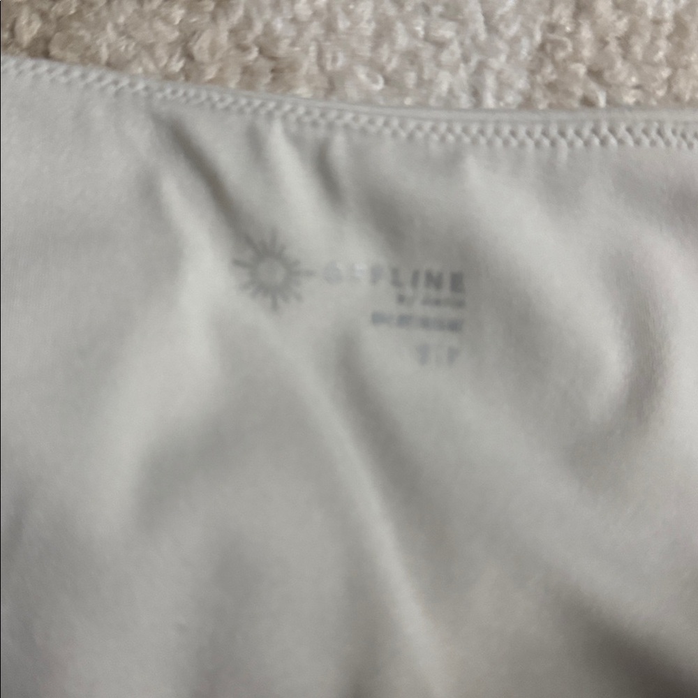 Cream aerie athleisure top - Picture 3 of 3